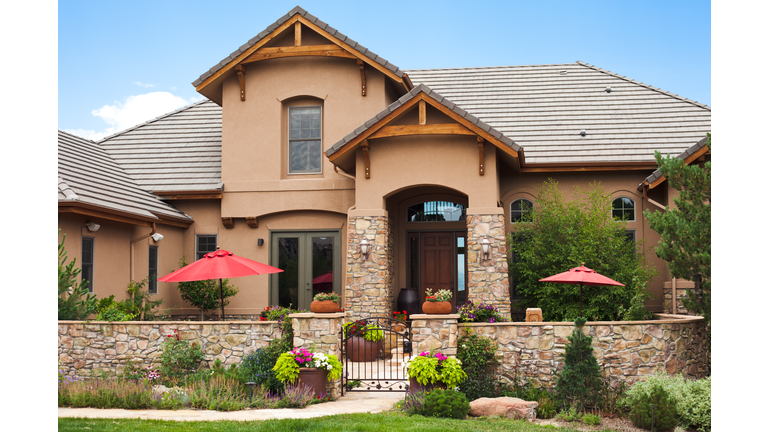 Curbside appeal of a house in Colorado