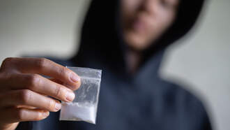 Expensive toupee! Man caught with cocaine in hairpiece!