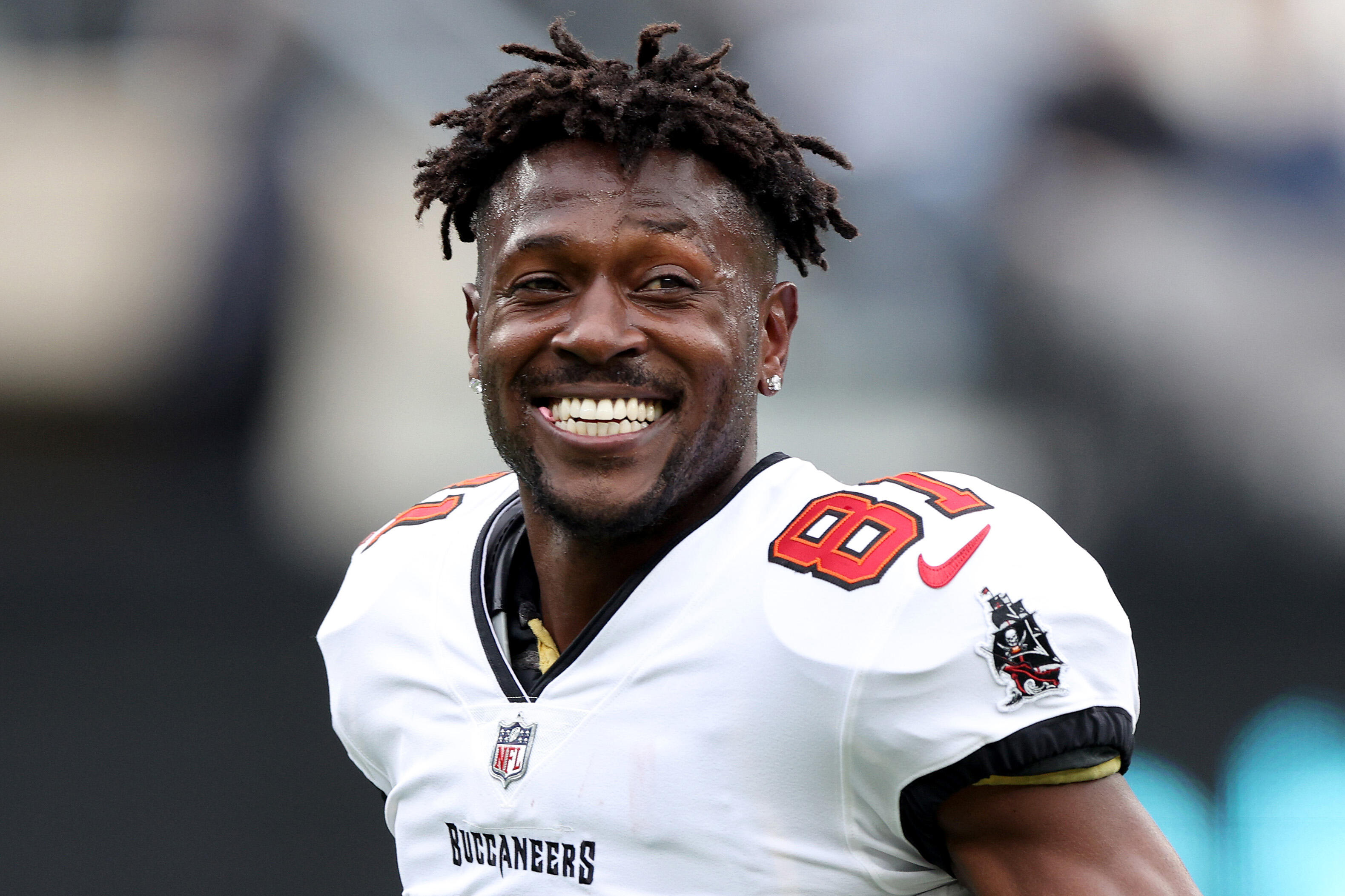 Antonio Brown sounds off on Tom Brady's absence from Buccaneers training  camp – NBC Sports Boston