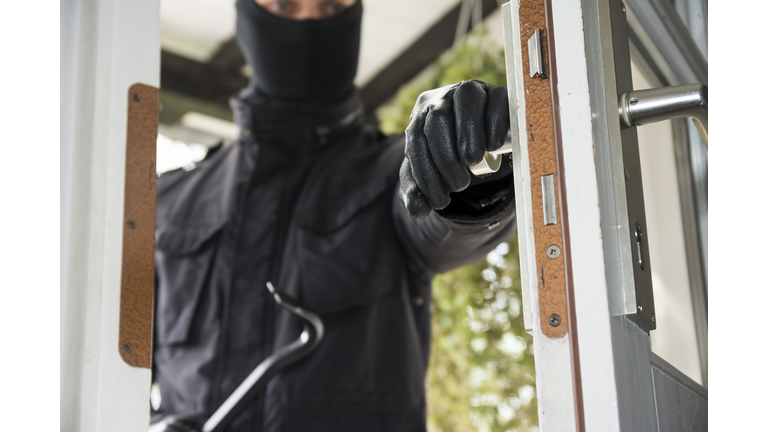 Germany, North Rhine Westphalia, Burglary breaking into family home