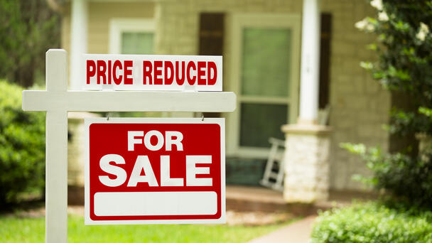 Home Sale Cancellations Surge in Southern California