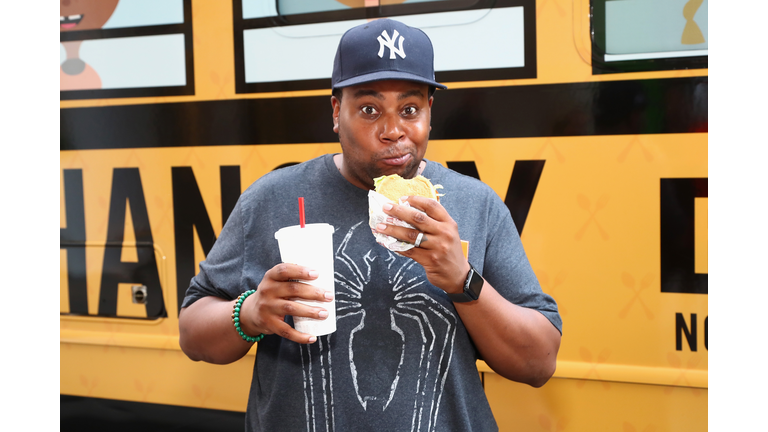 Actor, Comedian And Dad Kenan Thompson Encourages Fans To Dine Out This Month To Support No Kid Hungry
