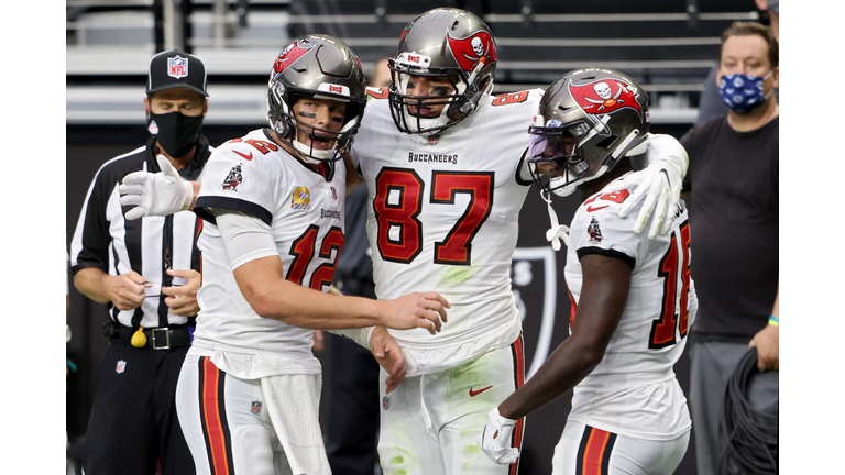 Tampa Bay Buccaneers v Las Vegas Raiders