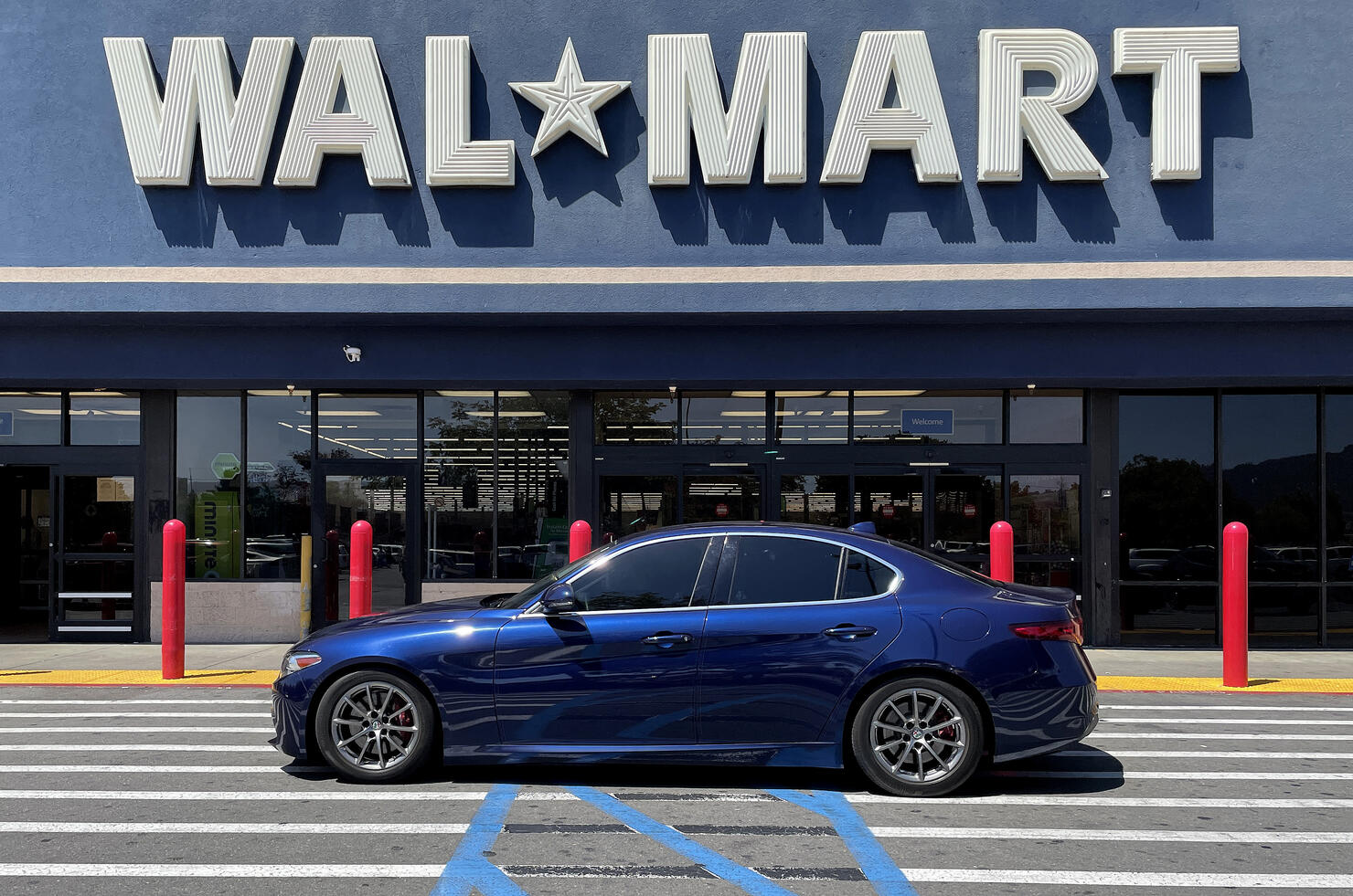 Walmart Eliminating Hundreds Of Corporate Roles In Restructuring   Effort