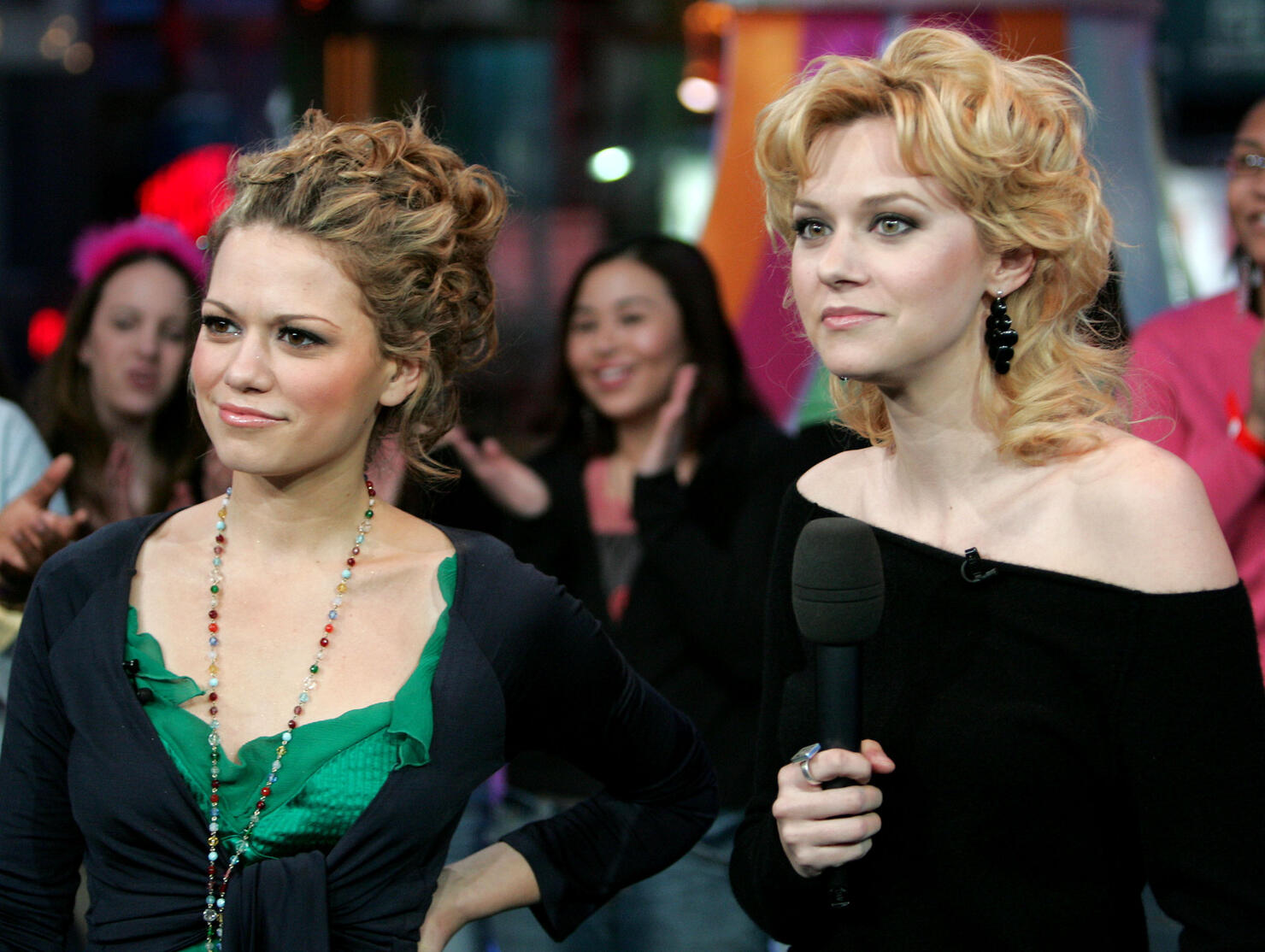 MTV's TRL With The Cast Of "One Tree Hill"