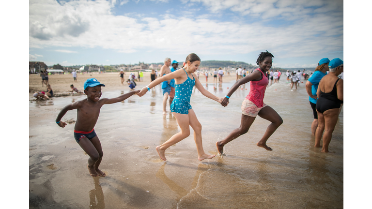 FRANCE-SOCIAL-CHILDREN-NGO-HOLYDAYS