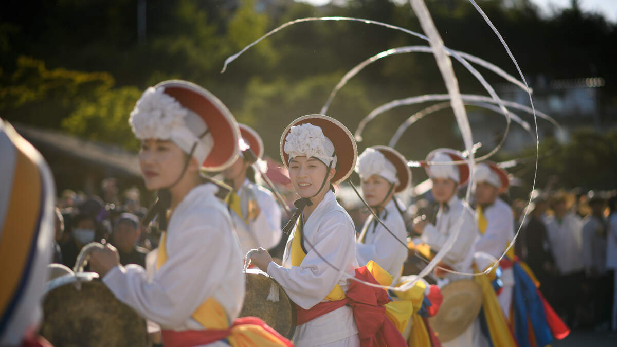 4th Annual Chuseok (Korean Harvest) Festival In San Francisco WiLD 94.9