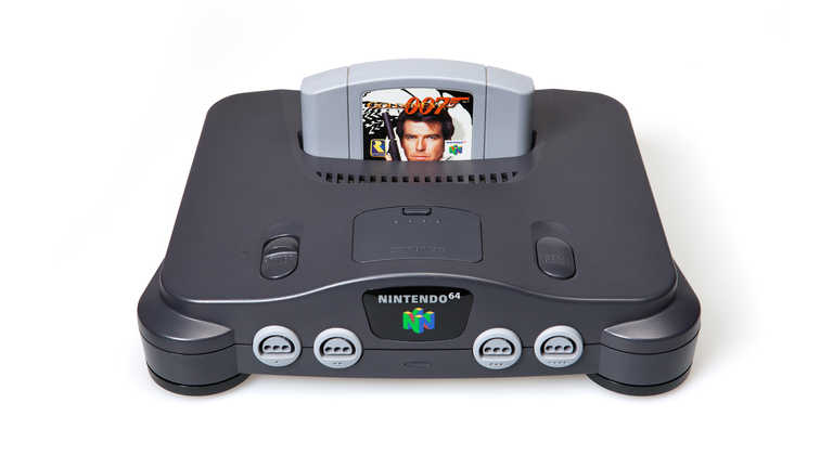 Nintendo N64 with Goldeneye 007 Game