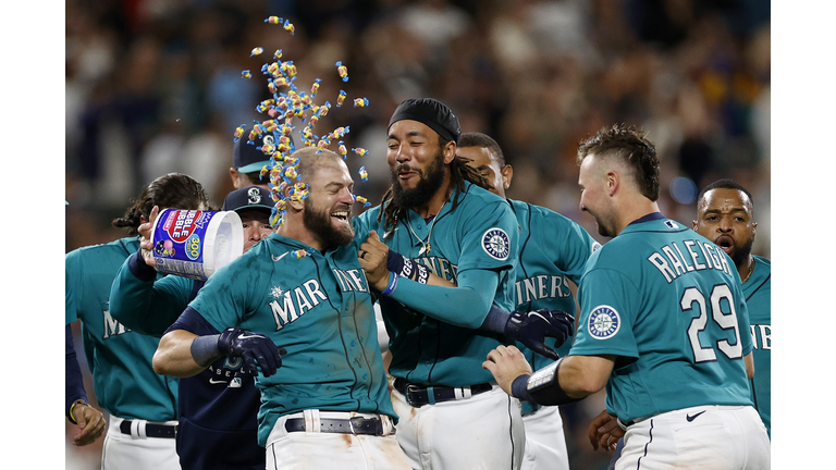 Cleveland Guardians v Seattle Mariners