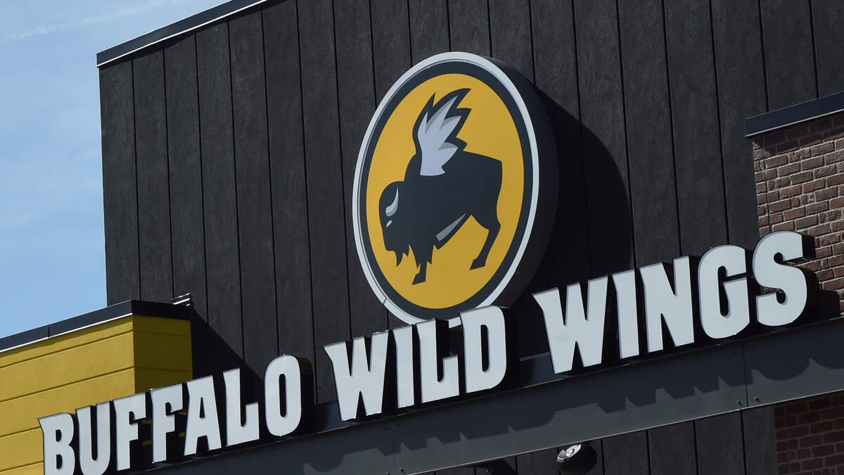 Jets Rookie Shows Off The 'Sauce' With Buffalo Wild Wings