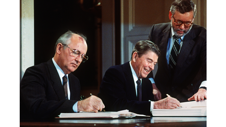 US-MISSILE TREATY-GORBATCHEV-REAGAN