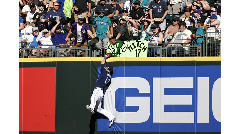 Chicago White Sox v Seattle Mariners