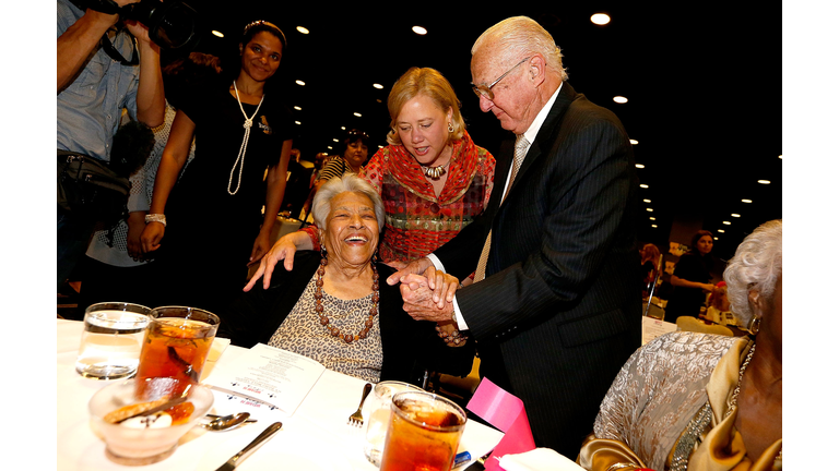 Sen. Laudrieu Holds Campaign Event Then Leads Supporters To Early Voting Location