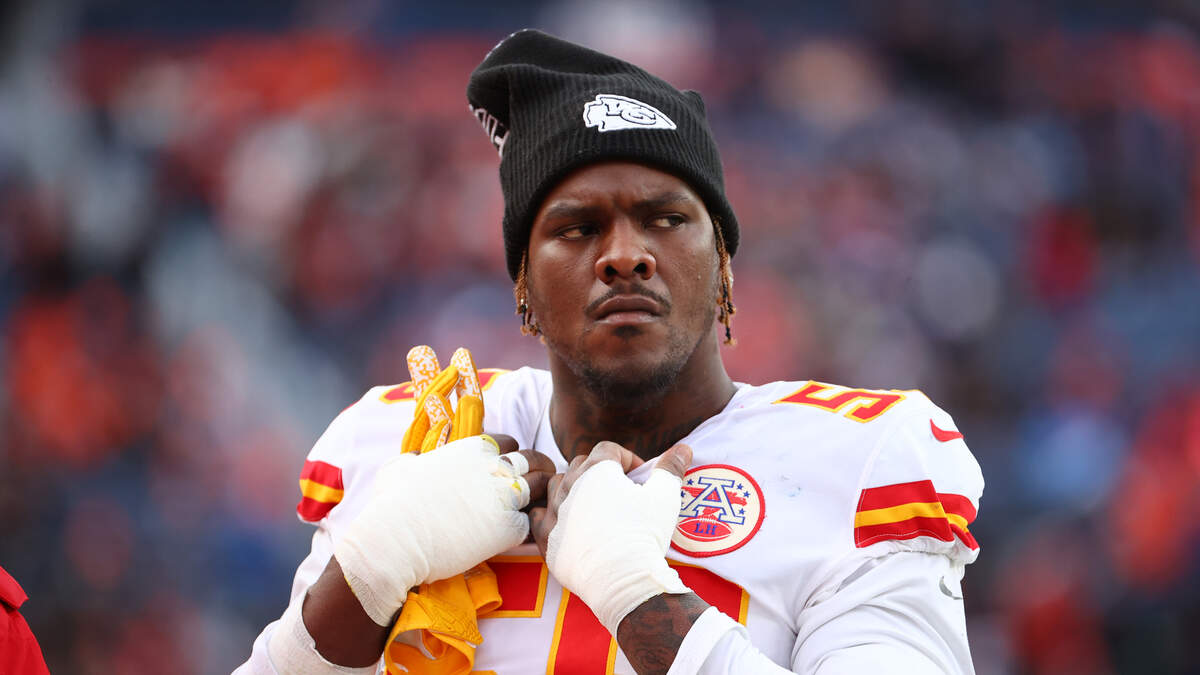 Kansas City Chiefs Star DE Gets Probation for Gun Possession Arrest ...