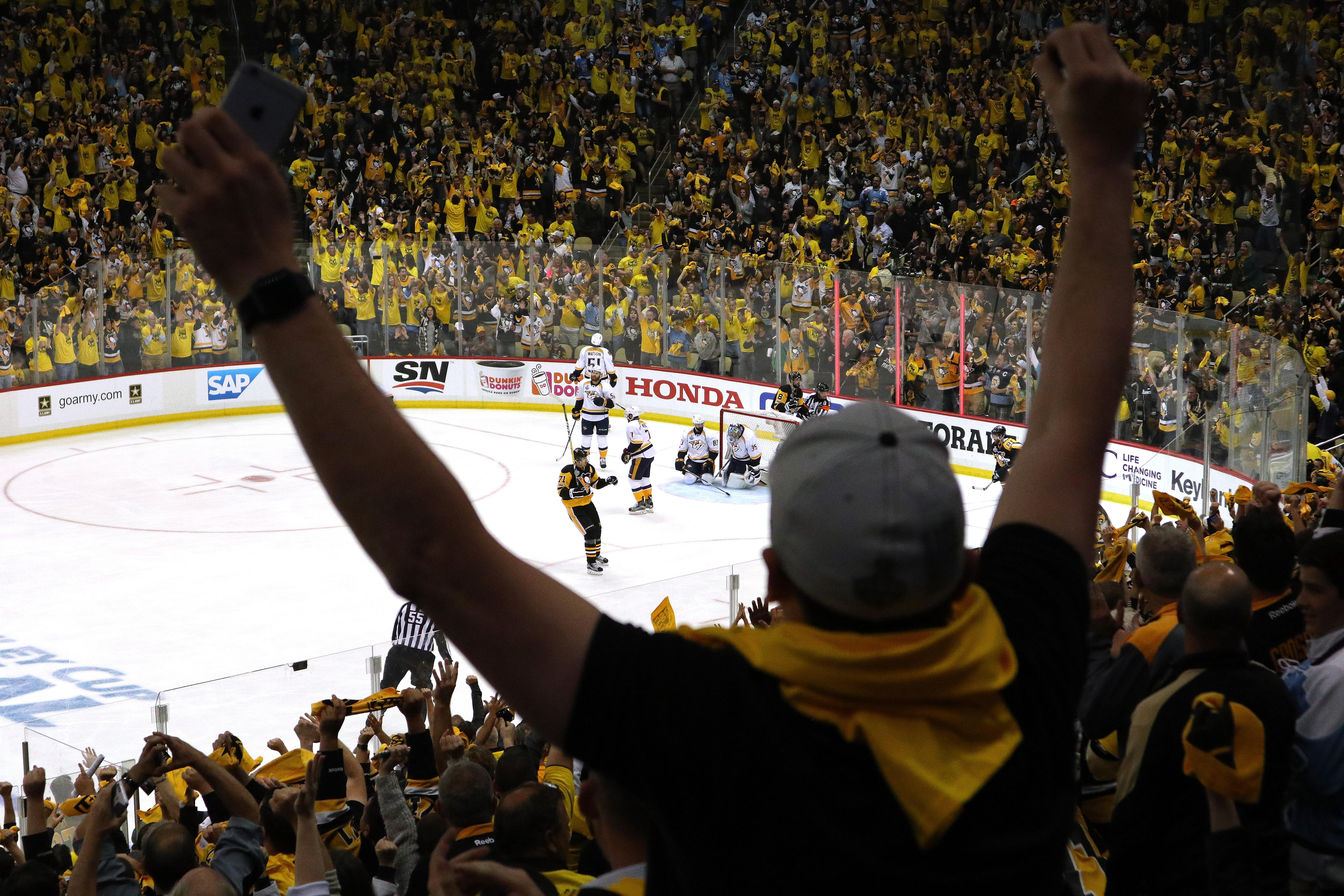 Penguins hold annual Fan Appreciation Night at PPG Paints Arena