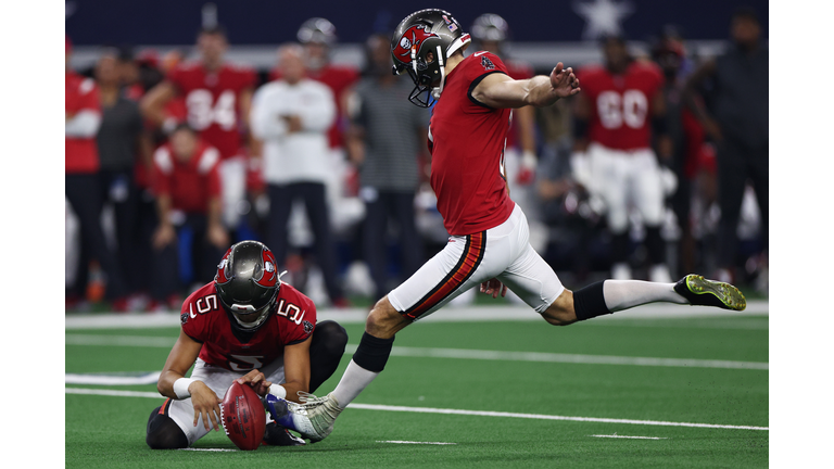 Tampa Bay Buccaneers v Dallas Cowboys