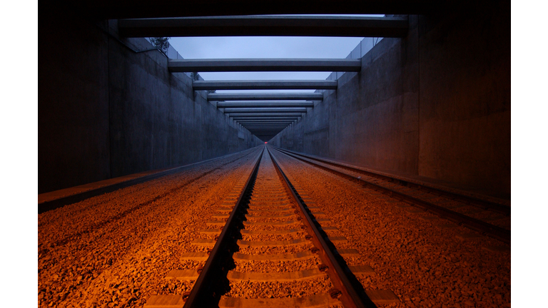 Alameda Corridor Railway to L.A. Nears Completion