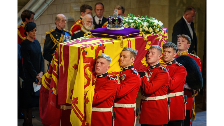 The Coffin Carrying Queen Elizabeth II Is Transferred From Buckingham Palace To The Palace Of Westminster