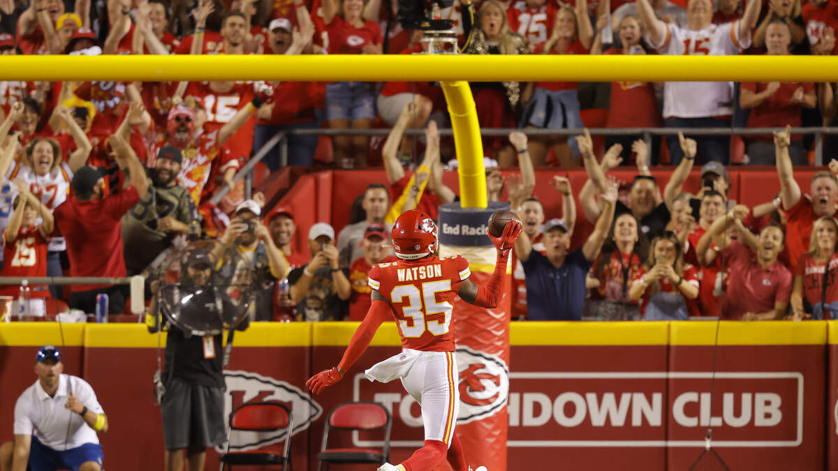 Jaylen Watson goes from Wendy's to pick-six hero as Chiefs beat