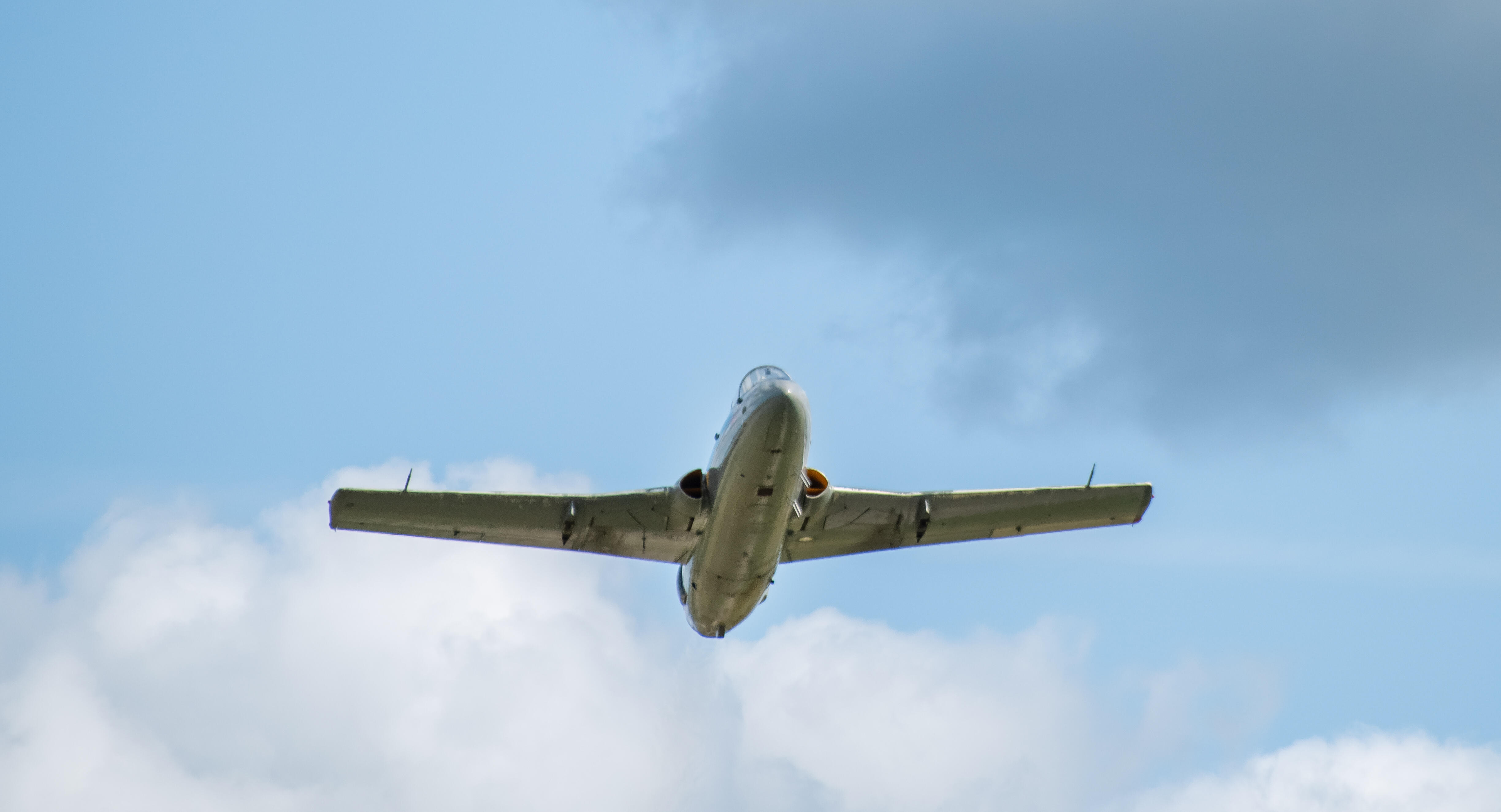 plane-on-way-to-poland-makes-emergency-landing-at-chicago-o-hare-iheart