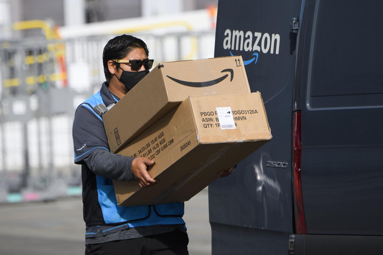 US-IT-EARNINGS-LIFESTYLE-AMAZON
