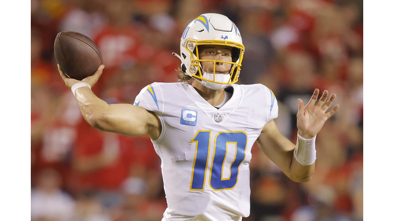 Los Angeles Chargers v Kansas City Chiefs