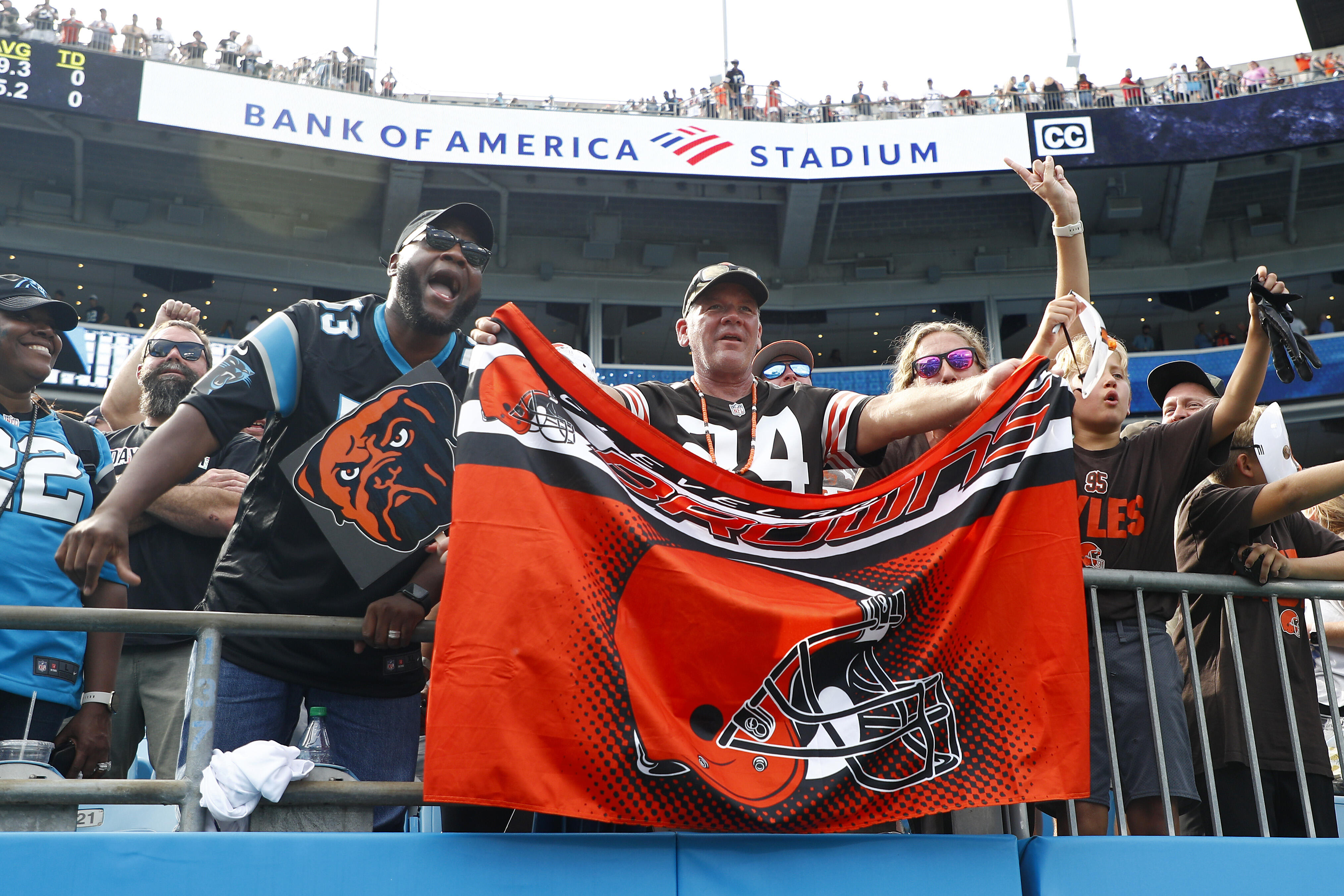 Browns fans get 'dirty': Locals create tool for Cleveland rooters, Gallery