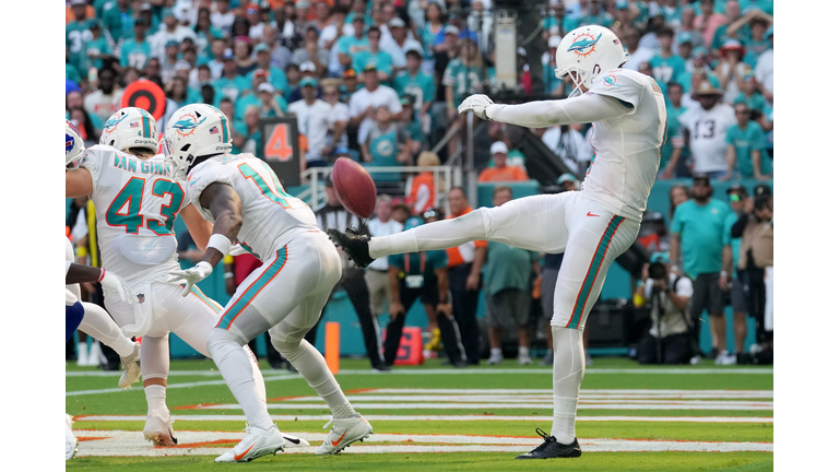 Buffalo Bills v Miami Dolphins