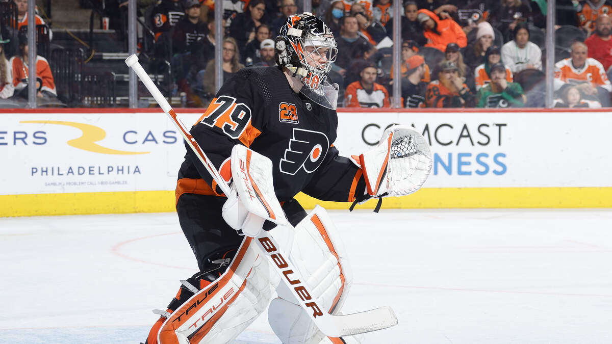 Flyers goalie Hart knows 'we're all going to be better next year' – Reading  Eagle