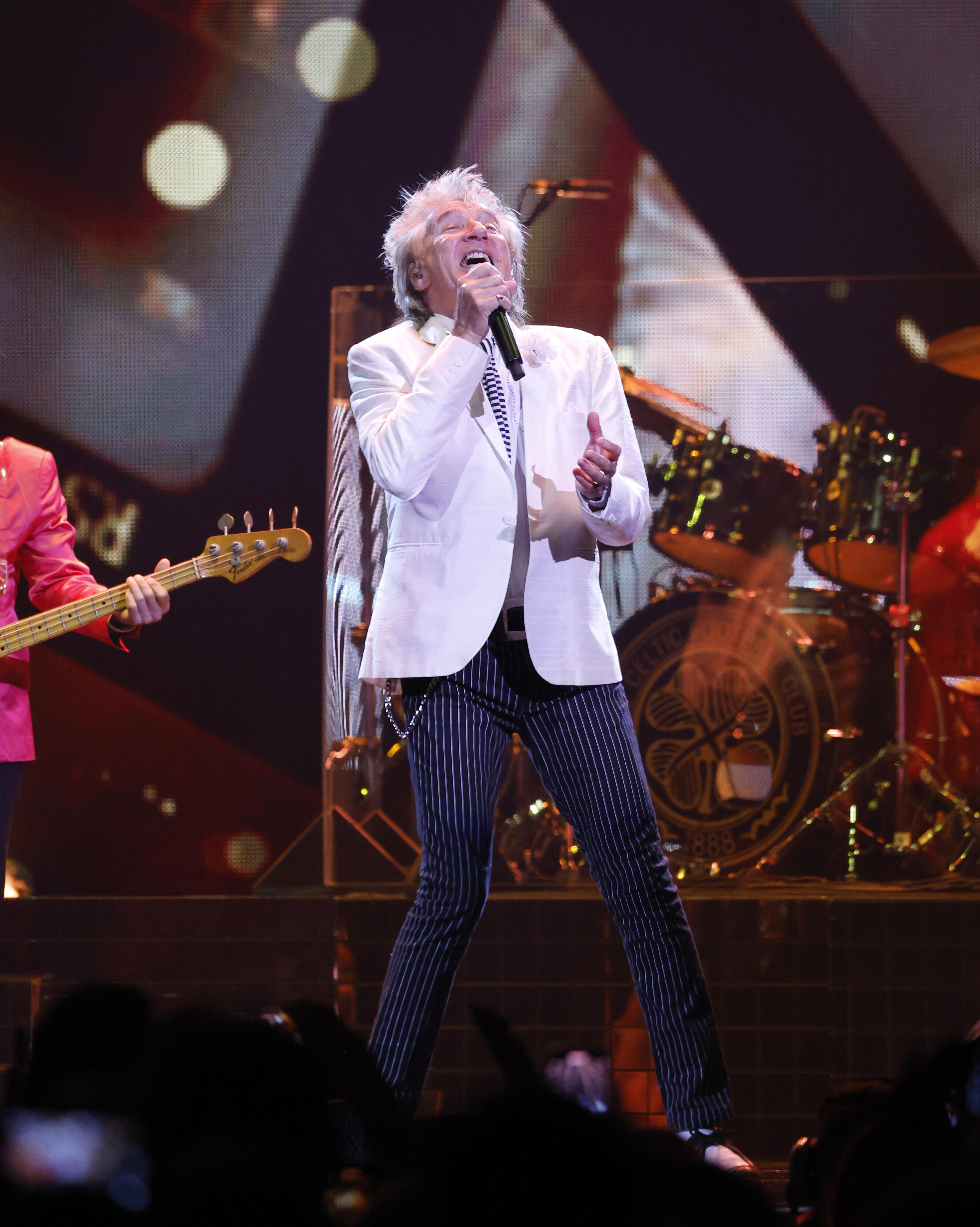 Rod Stewart Announces More Vegas Dates | Lone Star 92.5 | The Bo And ...