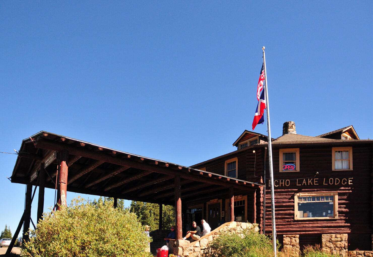 Echo Lake Lodge (1926), Echo Lake Park, Arapaho National Forest, Mt Evans, Colorado, USA