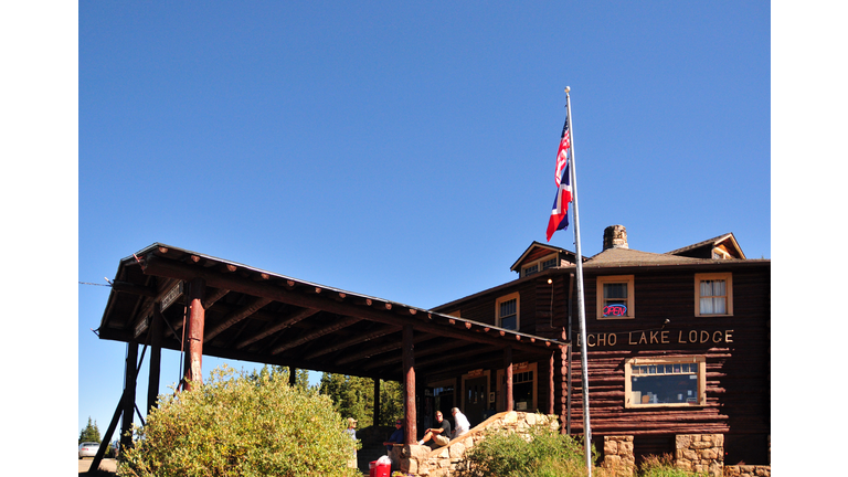 Echo Lake Lodge (1926), Echo Lake Park, Arapaho National Forest, Mt Evans, Colorado, USA