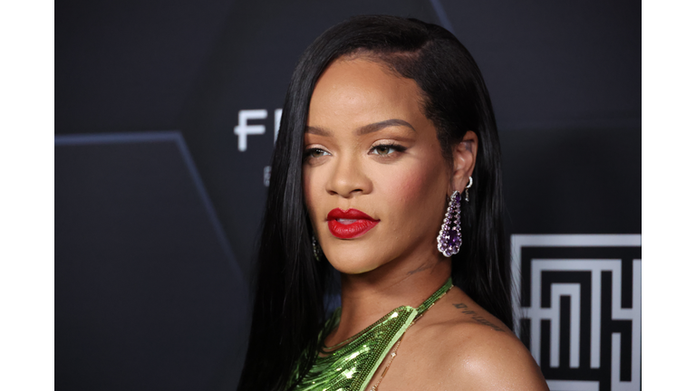 Rihanna Celebrates Her Beauty Brands Fenty Beauty And Fenty Skin