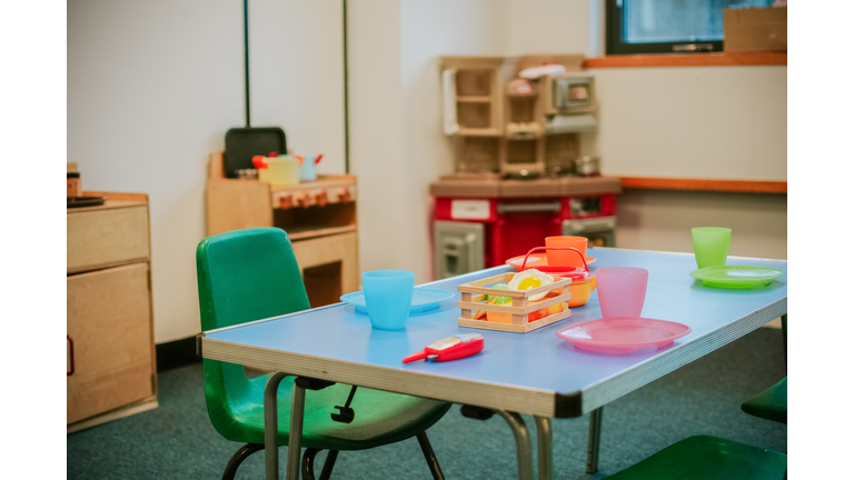Kid play table