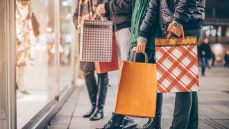 How to save money shopping this Holiday season