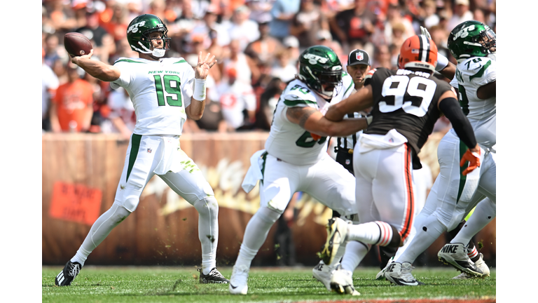 New York Jets v Cleveland Browns
