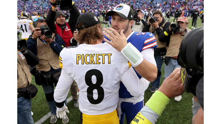 Pittsburgh Steelers v Buffalo Bills