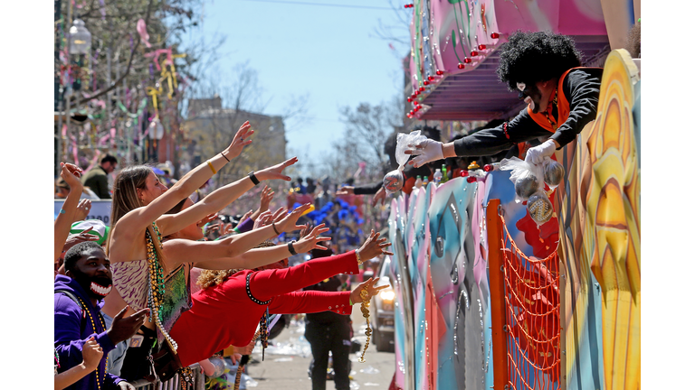 Mardi Gras Returns To New Orleans After Pandemic Forced 2021 Cancelation