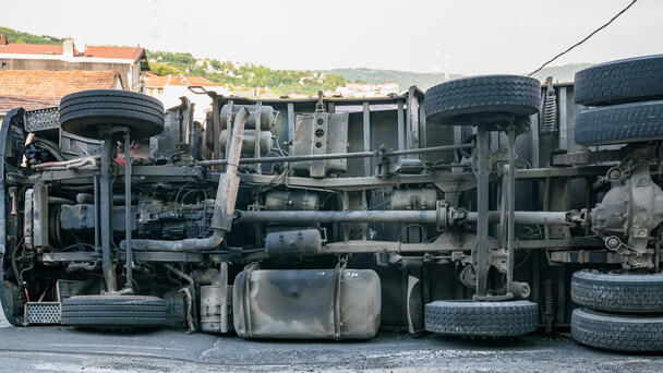 Evacuations Ordered After Semi-Truck Carrying Ammonia Crashes In Illinois
