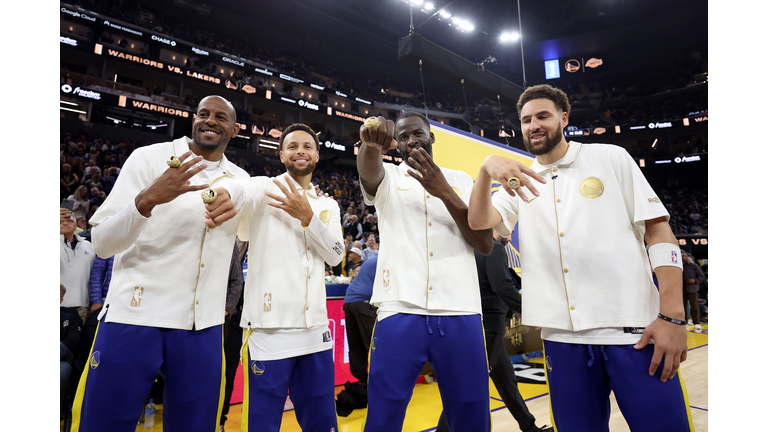 Los Angeles Lakers v Golden State Warriors