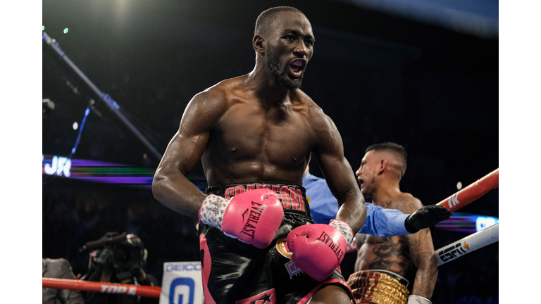 Terence Crawford v Jose Benavidez Jr.