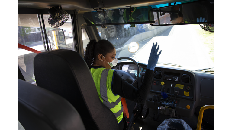 Seattle School Bus Delivers Lunches To Kids During Coronavirus Shutdown