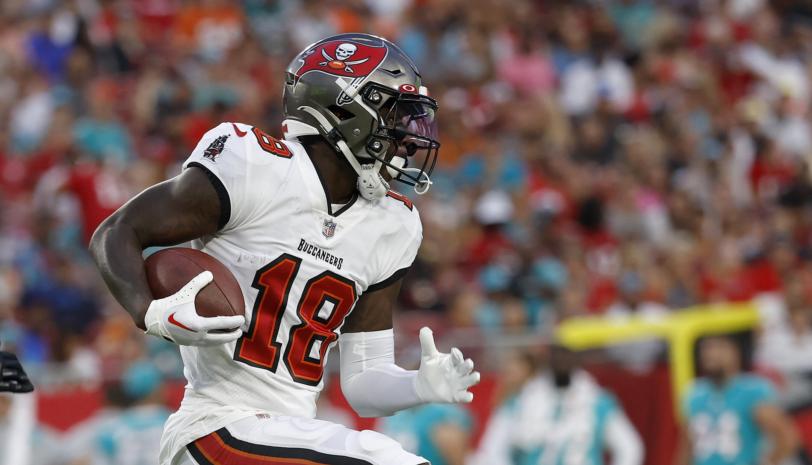 Buccaneers score 38 straight vs. Pack - ESPN 98.1 FM - 850 AM WRUF