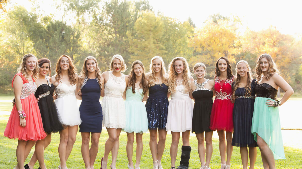 Florida Dad Defends Photo of Daughters' Homecoming Dresses