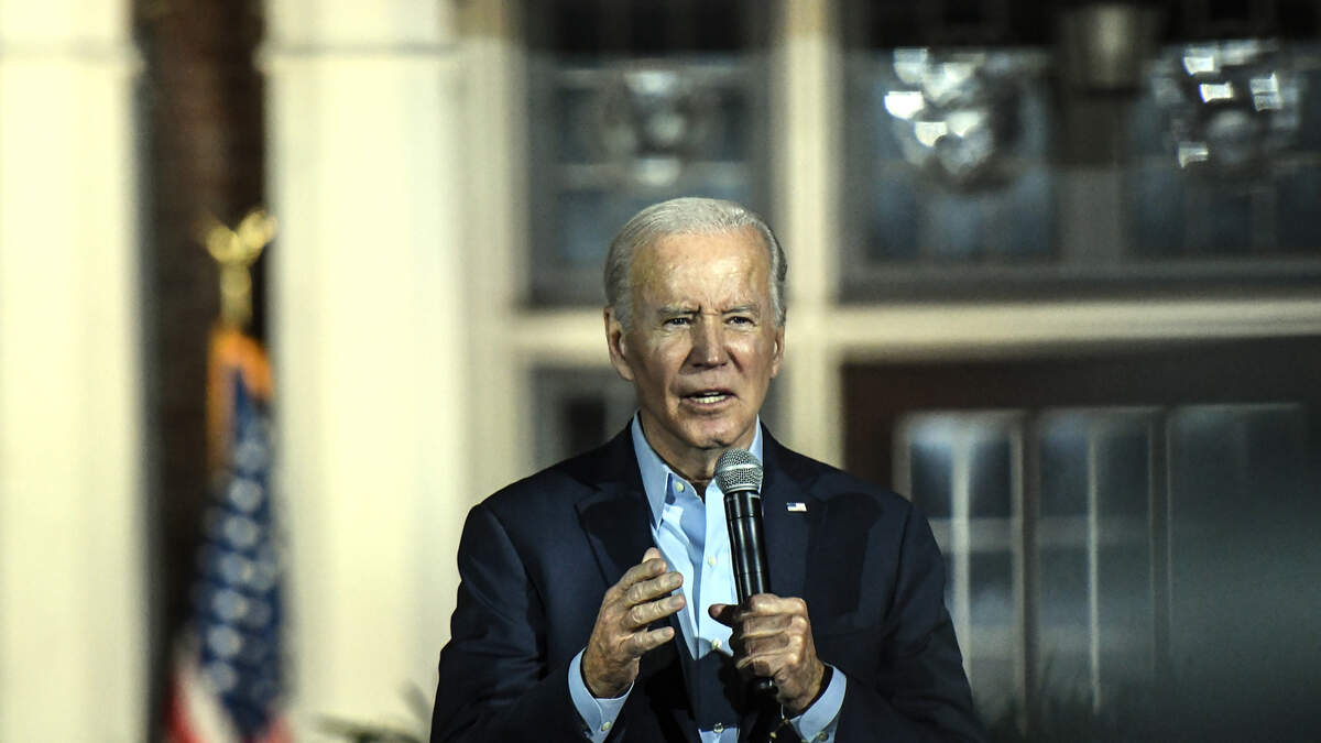 Watch a Totally Confused Joe Biden Fall On Stage | 710 WOR | Mark Simone