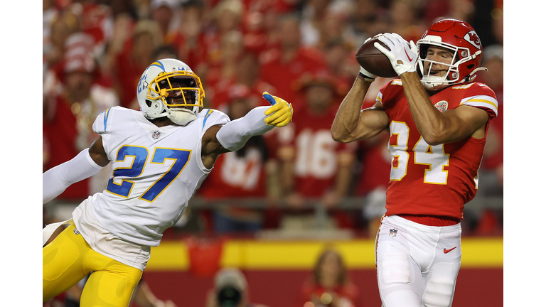 Los Angeles Chargers v Kansas City Chiefs