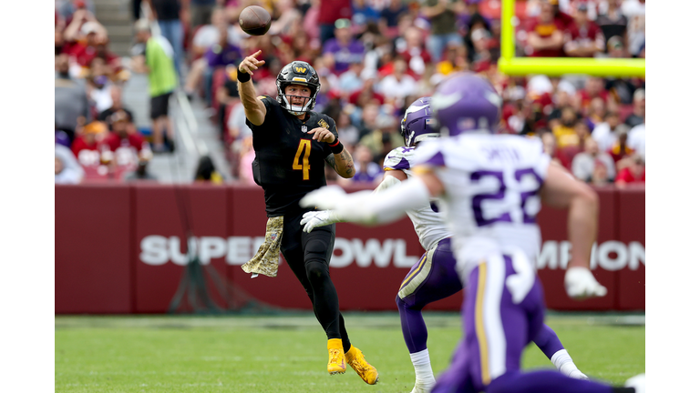 Minnesota Vikings v Washington Commanders