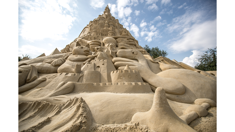 The Siesta Key Crystal Classic is This Weekend with Sand Castle Builders 