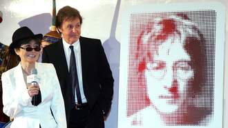 Does This Look Like John Lennon's Face In A Beer To You? [PIC]