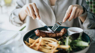 Meatsauce dines at local restaurant in Minneapolis